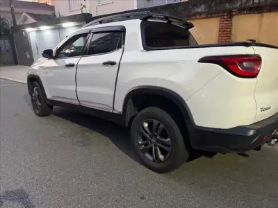 FIAT TORO 2.0 16V Turbo Volcano 4WD AT9 thumb_GGP-9J25_01.webp