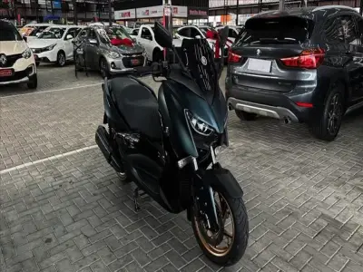 YAMAHA XMAX ABS